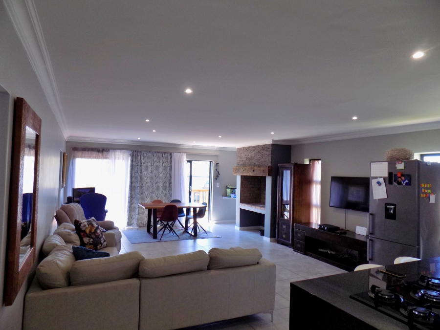 3 Bedroom Property for Sale in Reebok Western Cape